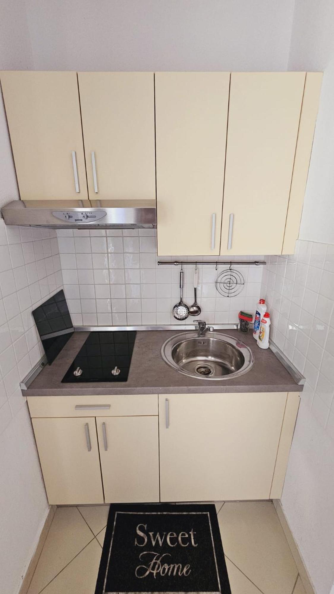 House Berry Apartment *
