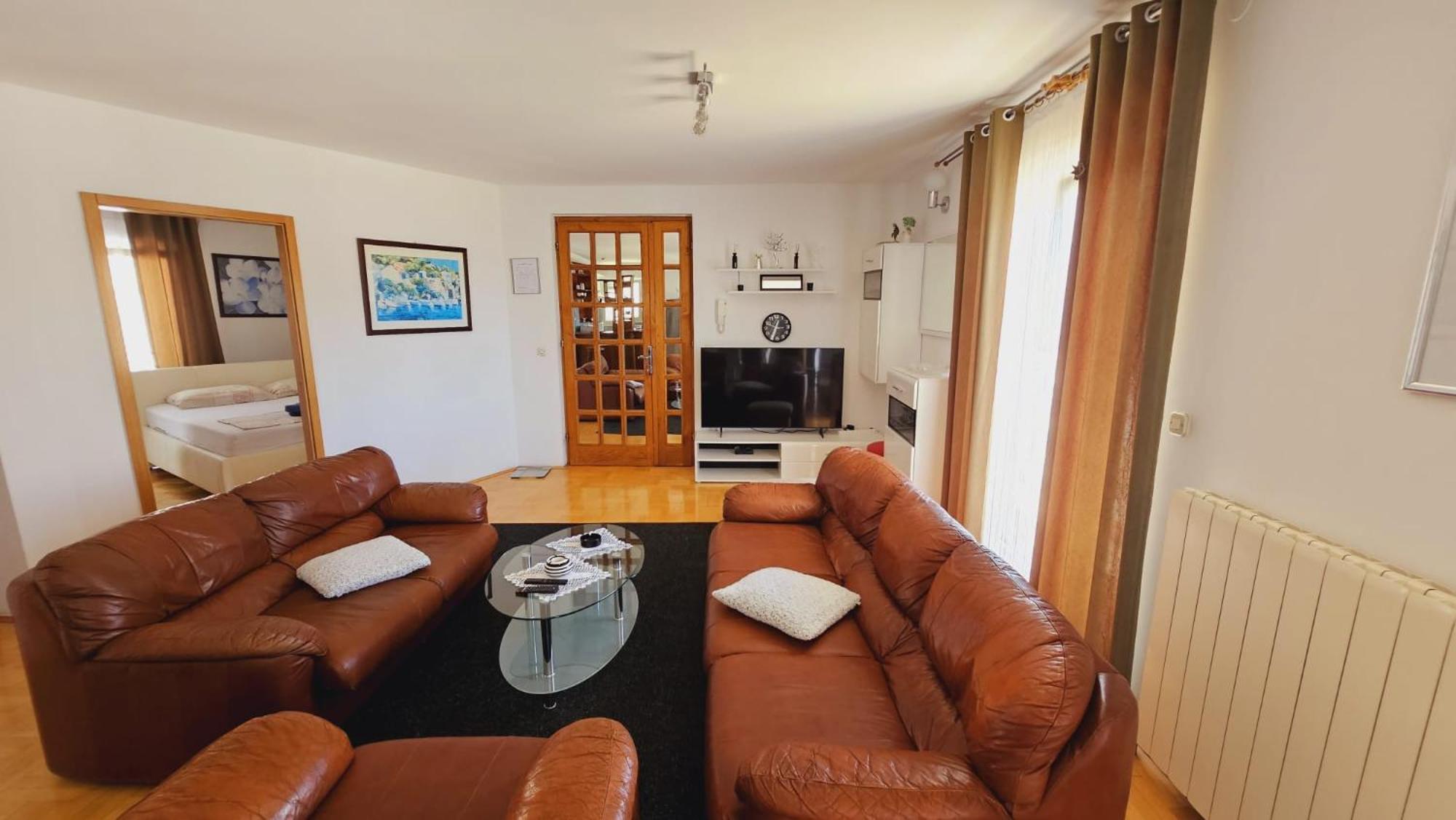 House Berry Apartment *